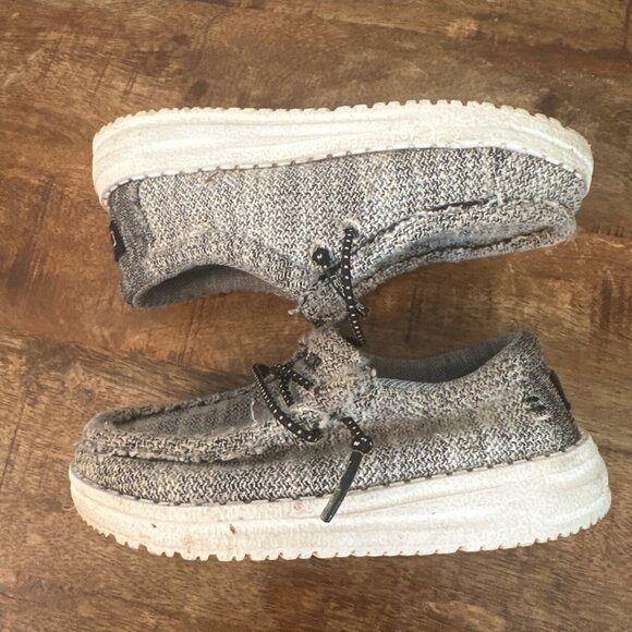 Hey Dude Wally Sox Skater - Picture 6 of 9